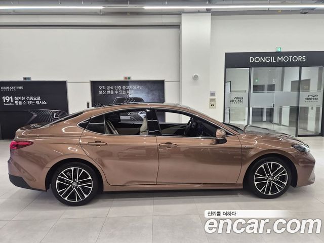 Toyota Camry (XV80) 2.5 XLE Premium Hybrid 2025 — фото 17