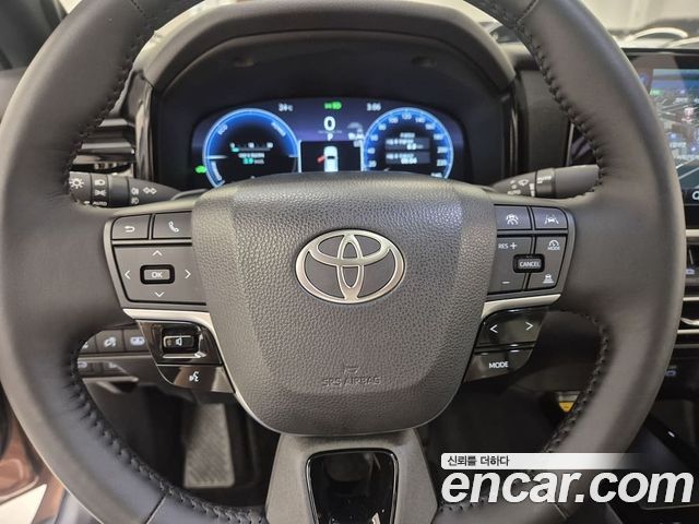 Toyota Camry (XV80) 2.5 XLE Premium Hybrid 2025 — фото 21