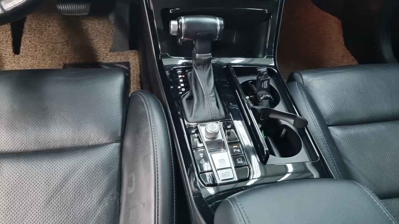Kia K7 Premier 3.0 LPI Taxi Trendy 2020 — фото 7