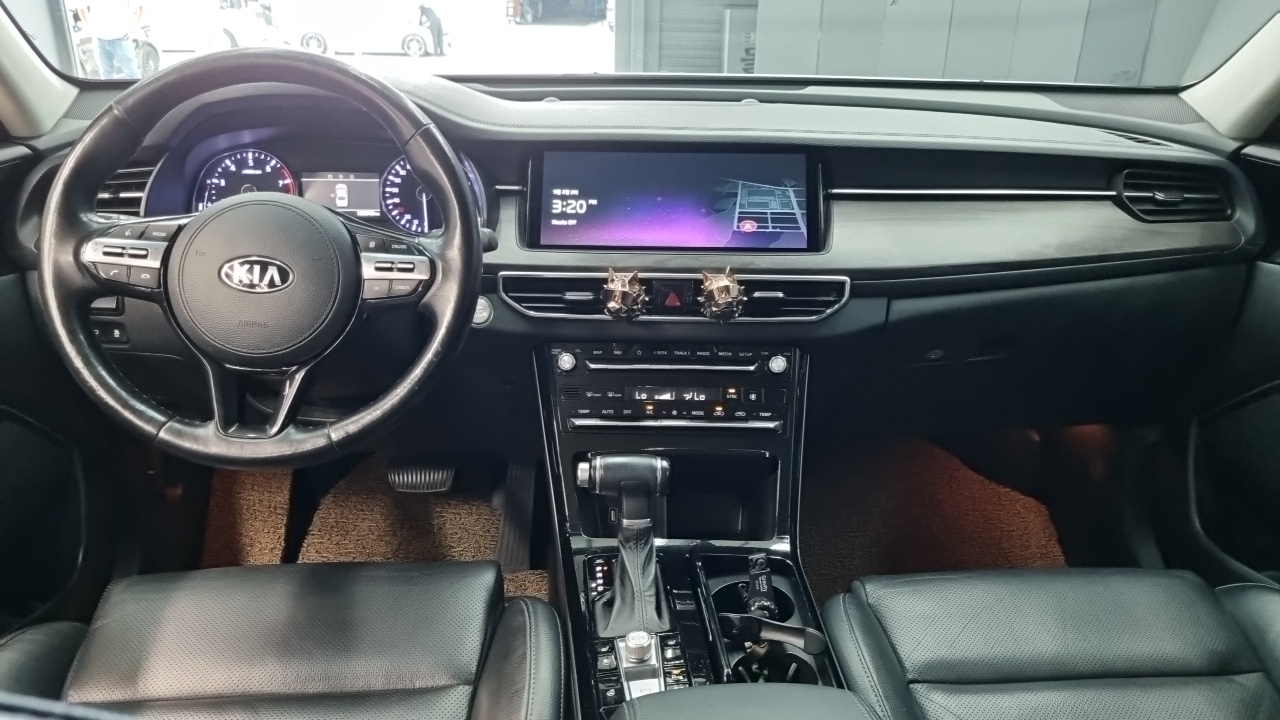 Kia K7 Premier 3.0 LPI Taxi Trendy 2020 — фото 9