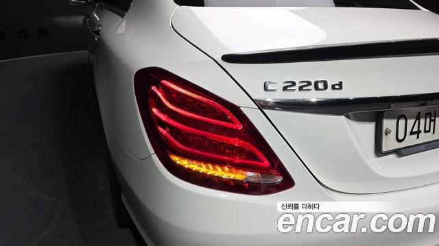 Mercedes-Benz C-Class (W205) C220 d Avantgarde 2018 — фото 23