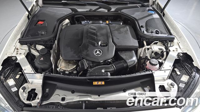 Mercedes-Benz E-Class (W213) E220d 4MATIC AMG Line 2023 — фото 6