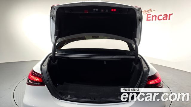Mercedes-Benz E-Class (W213) E220d 4MATIC AMG Line 2023 — фото 22