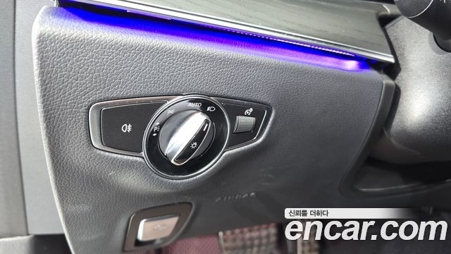 Mercedes-Benz E-Class (W213) E220d 4MATIC AMG Line 2023 — фото 24