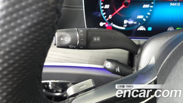 Mercedes-Benz E-Class (W213) E220d 4MATIC AMG Line 2023 — фото 33