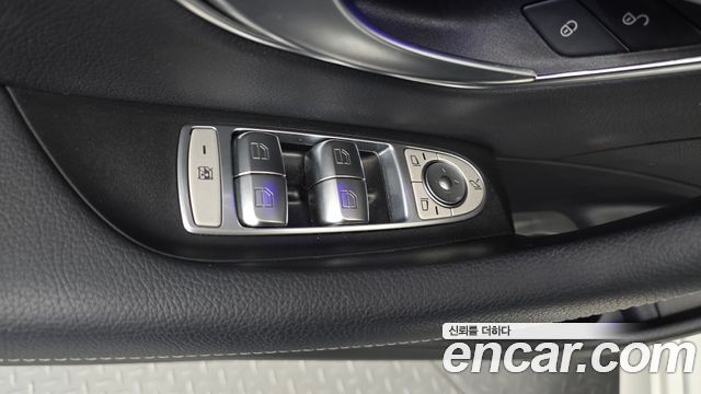 Mercedes-Benz E-Class (W213) E220d 4MATIC AMG Line 2023 — фото 34