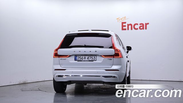 Volvo XC60 (II) T8 Ultra Bright 2025 — фото 4
