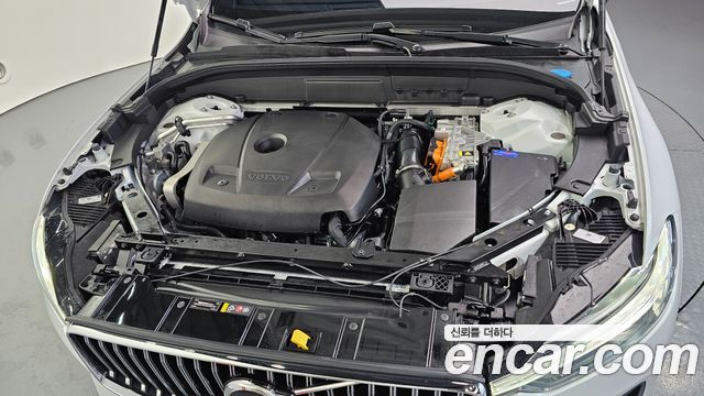 Volvo XC60 (II) T8 Ultra Bright 2025 — фото 6