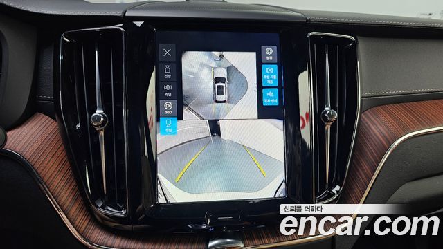Volvo XC60 (II) T8 Ultra Bright 2025 — фото 19