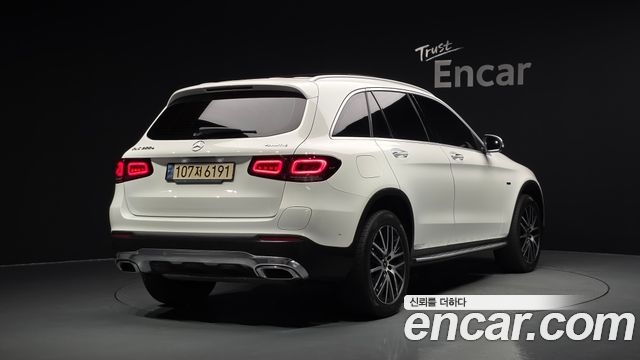 Mercedes-Benz GLC-Class (X253) GLC300e 4MATIC 2021 — фото 2