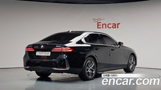 BMW 5 Series (G60) 530i xDrive 2024 — фото 2