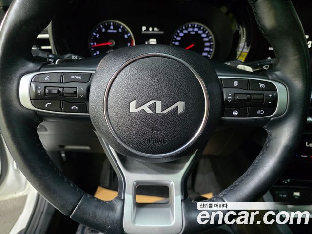 Kia K5 (III) 2.0 Prestige 2022 — фото 15