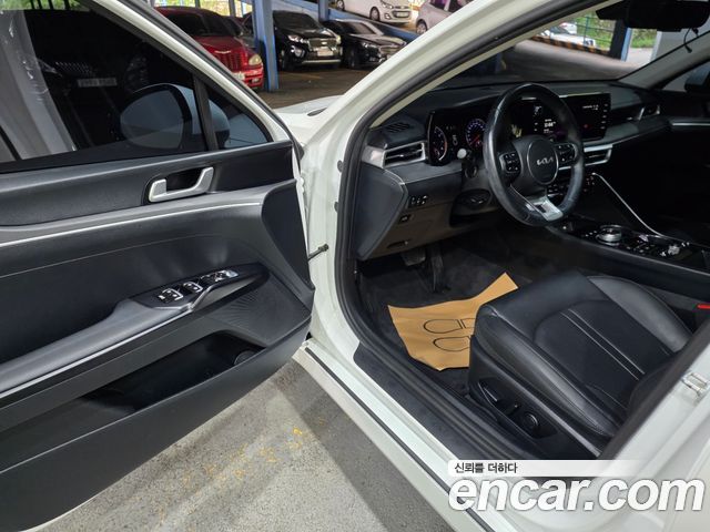 Kia K5 (III) 2.0 Prestige 2022 — фото 19