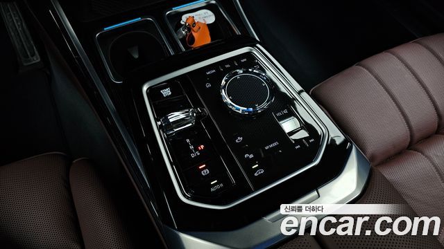 BMW 7 Series (G70) 740d xDrive M Sport 2025 — фото 9