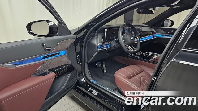 BMW 7 Series (G70) 740d xDrive M Sport 2025 — фото 10