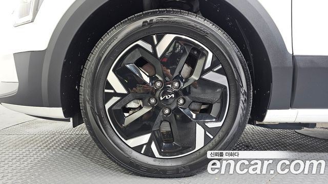 Kia Niro EV Air 2023 — фото 5