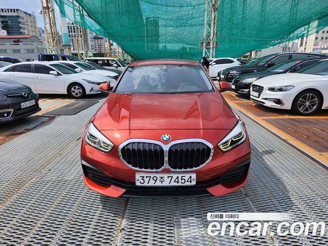 BMW 1 Series (F40) 118d Joy 2021 — фото 2