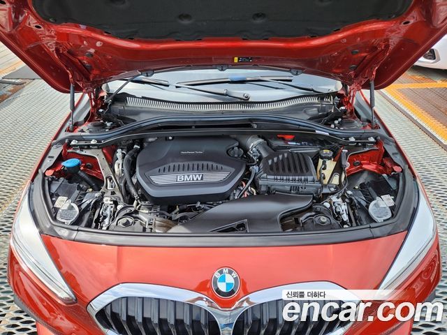 BMW 1 Series (F40) 118d Joy 2021 — фото 10