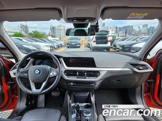 BMW 1 Series (F40) 118d Joy 2021 — фото 15