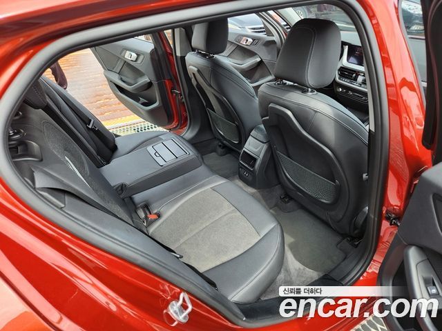 BMW 1 Series (F40) 118d Joy 2021 — фото 19