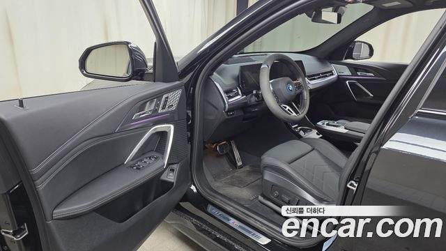 BMW iX1 (U11) xDrive 30 M Sport 2023 — фото 10