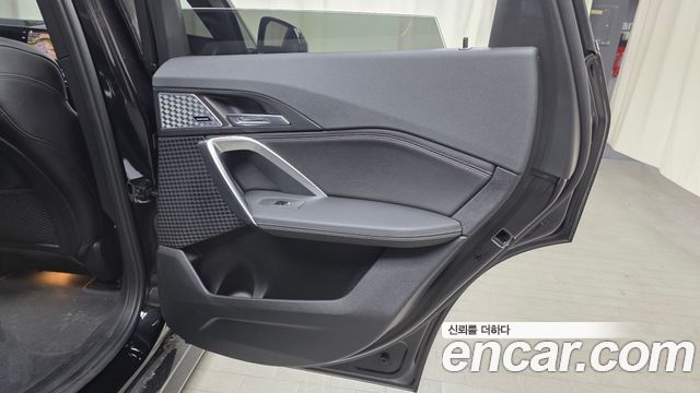 BMW iX1 (U11) xDrive 30 M Sport 2023 — фото 25