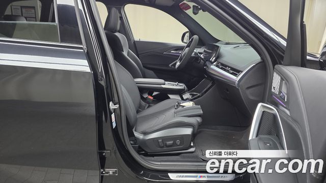 BMW iX1 (U11) xDrive 30 M Sport 2023 — фото 26