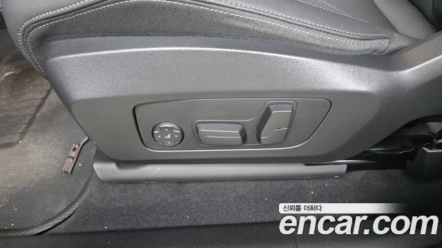 BMW iX1 (U11) xDrive 30 M Sport 2023 — фото 32