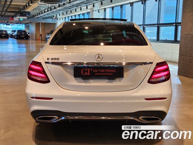 Mercedes-Benz E-Class (W213) E300 AMG Line 2017 — фото 2