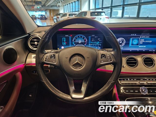 Mercedes-Benz E-Class (W213) E300 AMG Line 2017 — фото 16