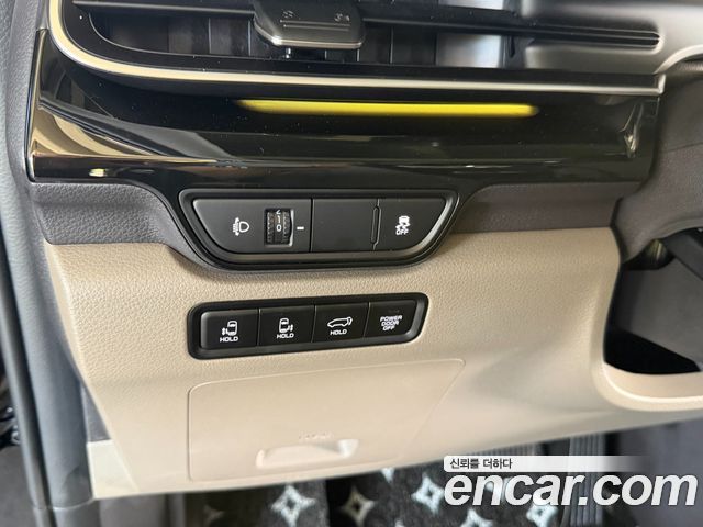 Kia Carnival (IV) HEV 9seater Signature 2025 — фото 10