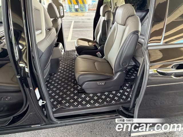 Kia Carnival (IV) HEV 9seater Signature 2025 — фото 20