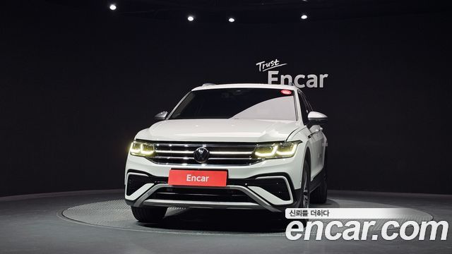 Volkswagen Tiguan Allspace 2.0 TSI Prestige 2023 — фото 3
