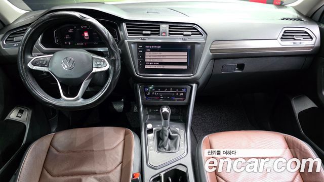 Volkswagen Tiguan Allspace 2.0 TSI Prestige 2023 — фото 7