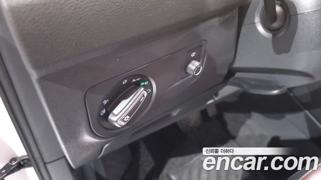 Volkswagen Tiguan Allspace 2.0 TSI Prestige 2023 — фото 29