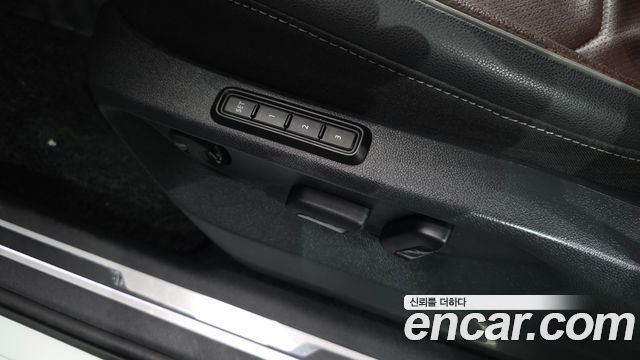 Volkswagen Tiguan Allspace 2.0 TSI Prestige 2023 — фото 33