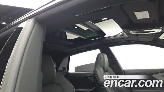 Audi Q8 (4M) 55 TFSI Quattro Premium 2021 — фото 17