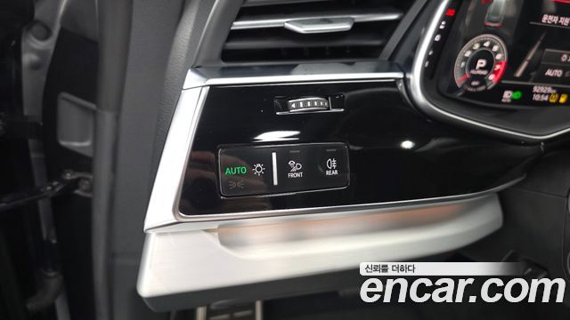 Audi Q8 (4M) 55 TFSI Quattro Premium 2021 — фото 30
