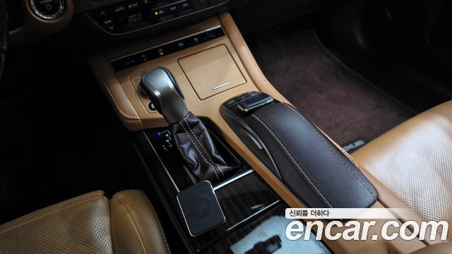 Lexus ES300h Executive XV60 2017 — фото 9