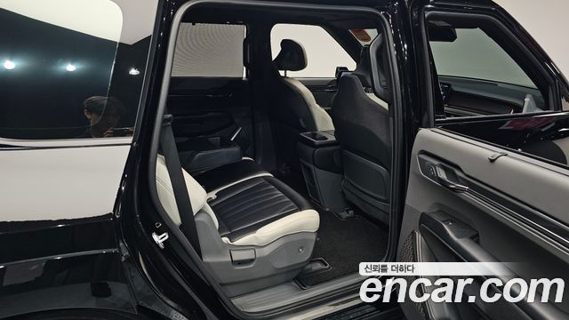 Kia EV9 Long Range 4WD GT Line 2024 — фото 12