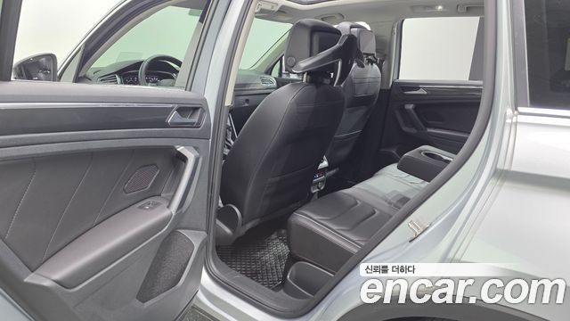 Volkswagen Tiguan (II) 2.0 TDI 4Motion Prestige 2023 — фото 11