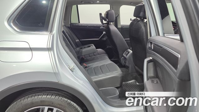 Volkswagen Tiguan (II) 2.0 TDI 4Motion Prestige 2023 — фото 12