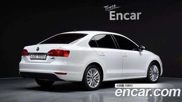 Volkswagen Jetta 1.6 TDI Blue Motion 6th 2014 — фото 2