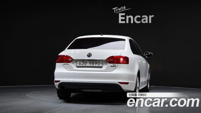 Volkswagen Jetta 1.6 TDI Blue Motion 6th 2014 — фото 4