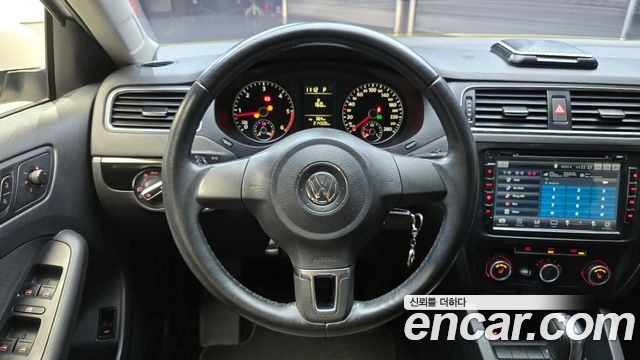 Volkswagen Jetta 1.6 TDI Blue Motion 6th 2014 — фото 17