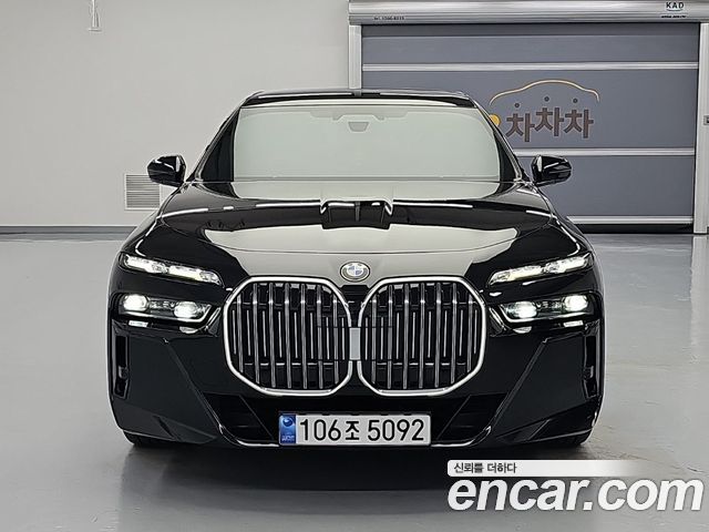 BMW 7 Series (G70) 740i sDrive M Sport
