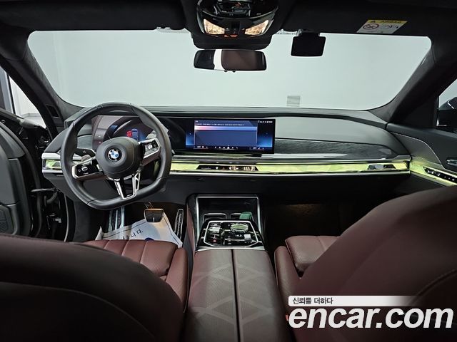 BMW 7 Series (G70) 740i sDrive M Sport 2023 — фото 7