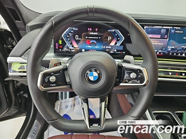 BMW 7 Series (G70) 740i sDrive M Sport 2023 — фото 9
