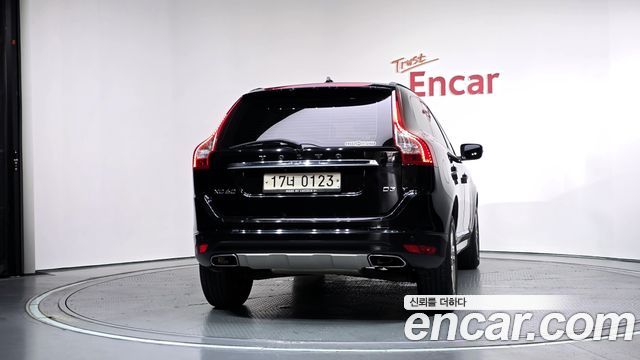 Volvo XC60 D3 1st 2017 — фото 4