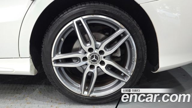 Mercedes-Benz CLA-Class (C117) CLA220 AMG Line 2018 — фото 21
